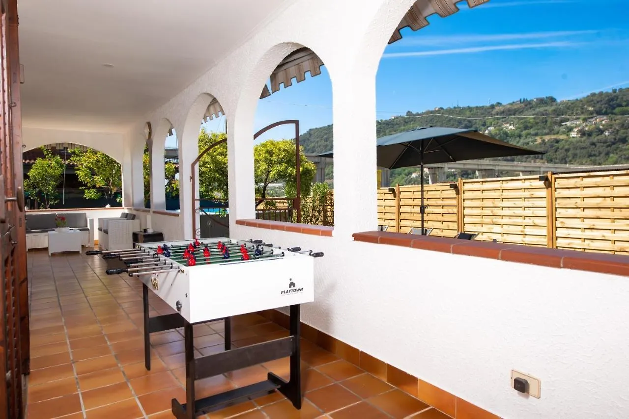 Casa Del Sole: Relax & Charme Nella Riviera Ligure Villa Camporosso